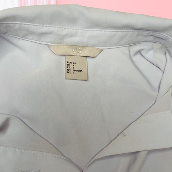 H&M Light Blue Button Up Blouse - Size 4 - Picture 5 of 7
